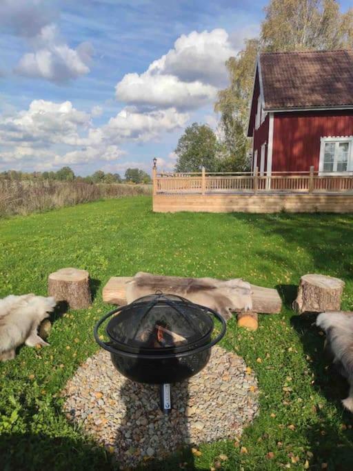 Gard Med Egen Sjoe Med Bryggbat, Nyrenoverat! Katrineholm Dış mekan fotoğraf