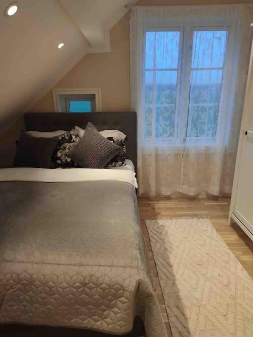Gard Med Egen Sjoe Med Bryggbat, Nyrenoverat! Katrineholm Dış mekan fotoğraf