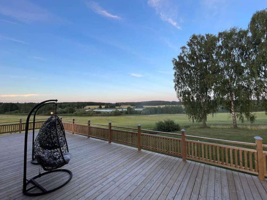 Gard Med Egen Sjoe Med Bryggbat, Nyrenoverat! Katrineholm Dış mekan fotoğraf