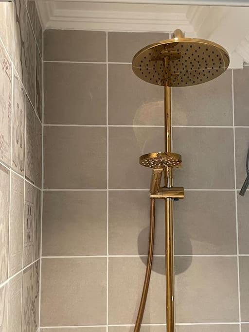 Gard Med Egen Sjoe Med Bryggbat, Nyrenoverat! Katrineholm Dış mekan fotoğraf